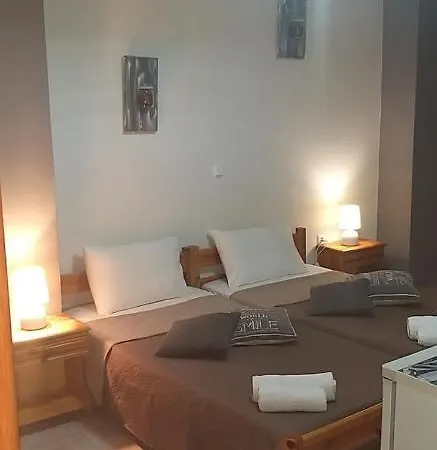 Katerina Studios-syros Πανδοχείο *