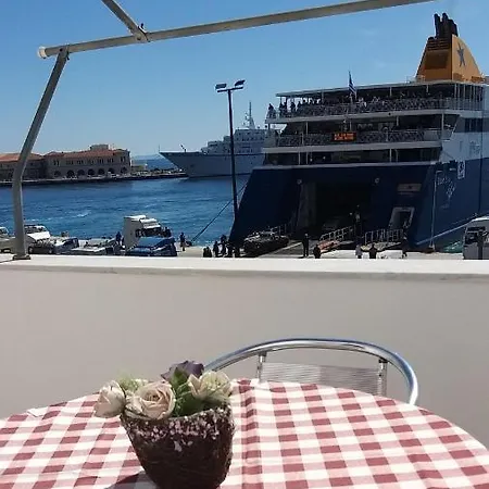 Katerina Studios-syros