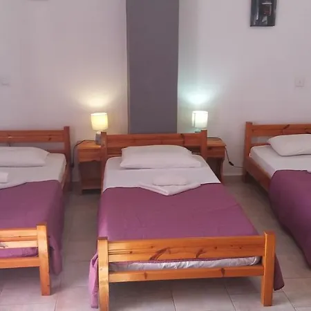 Katerina Studios-syros * Ερμούπολη